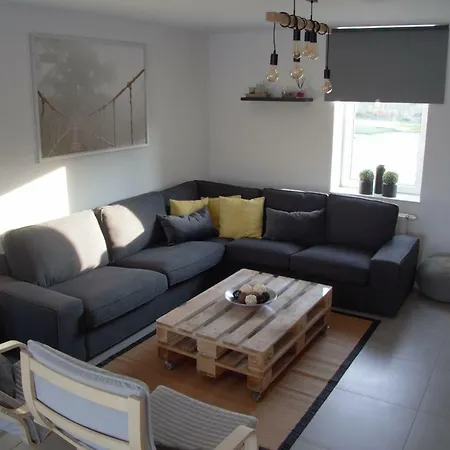 Du * Fosses-La-Ville